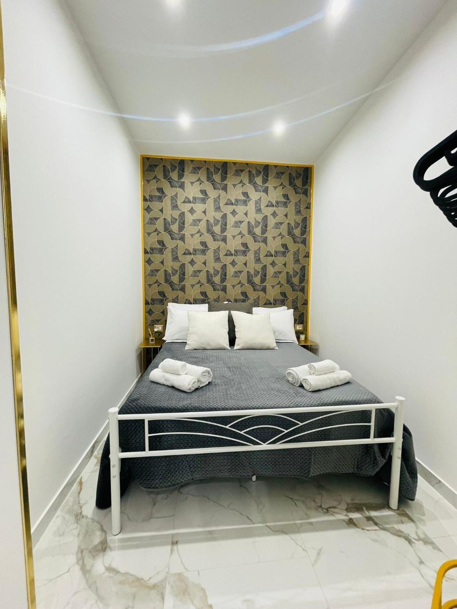 Frank Anthony Home Nápoly Kültér fotó